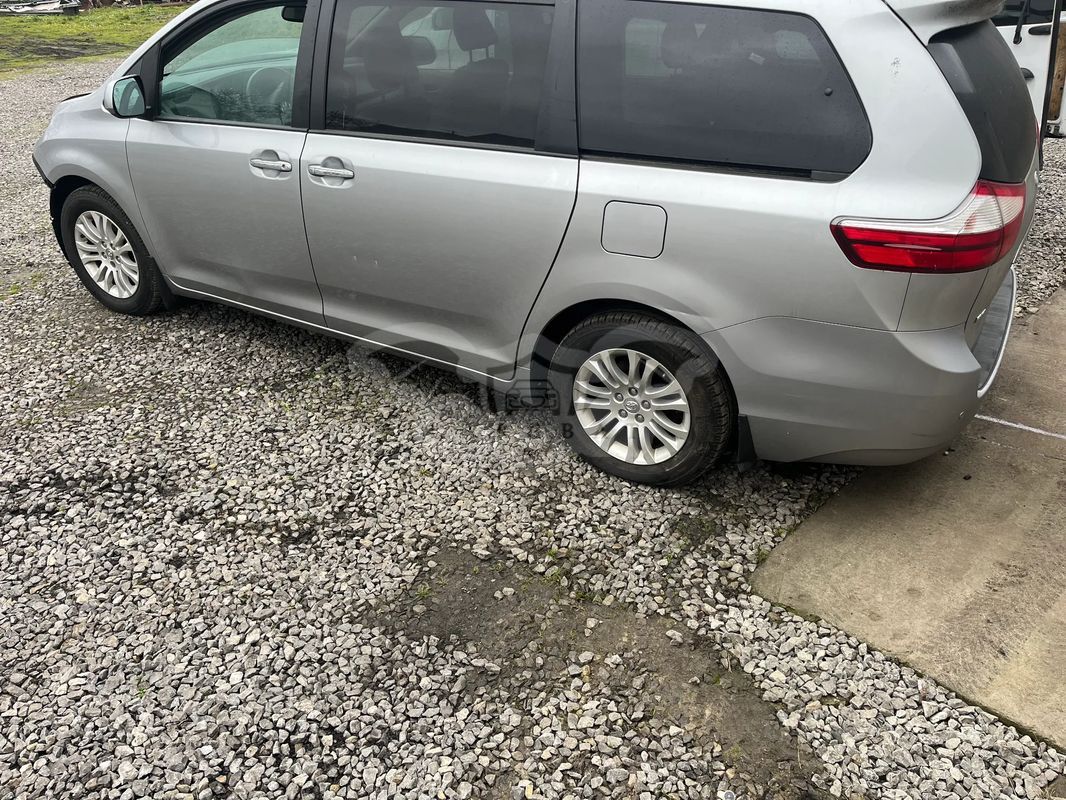 Toyota Sienna 2017