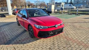 Volkswagen Passat B9 2.0 TSI 4Mot R-Line Plus DSG 2025