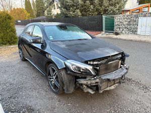 Mercedes-Benz A W176 180 d 7G-DCT AMG Line 2017