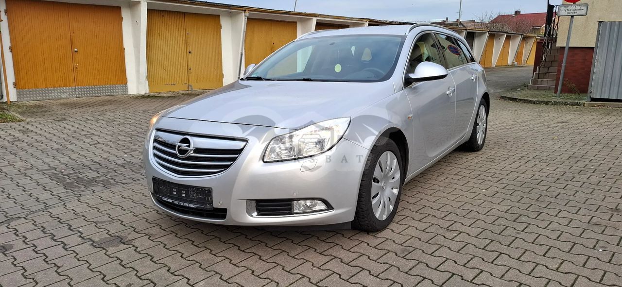 Opel Insignia A 2.0 CDTI Automatik Design Edition 2010