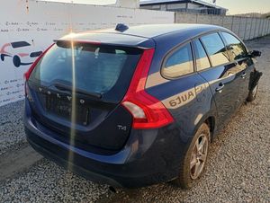Volvo V60 I T4 Kinetic 2011