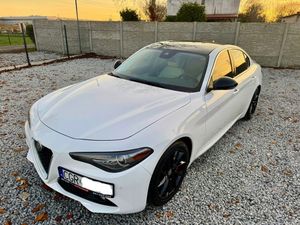 Alfa Romeo Giulia 2.0 Turbo 16V AT8 Veloce 2021
