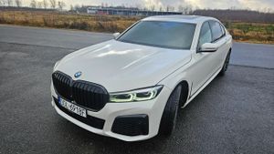 BMW 7 Series G11/12 750i xDrive 2021