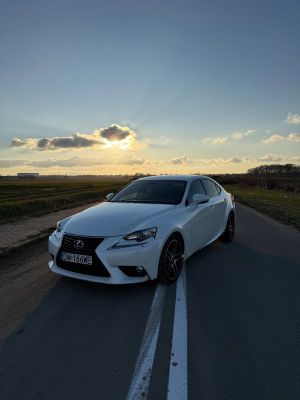 Lexus IS III 300h Elite 2013