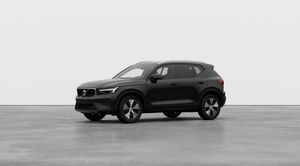 Volvo XC40 B3 Core 2025