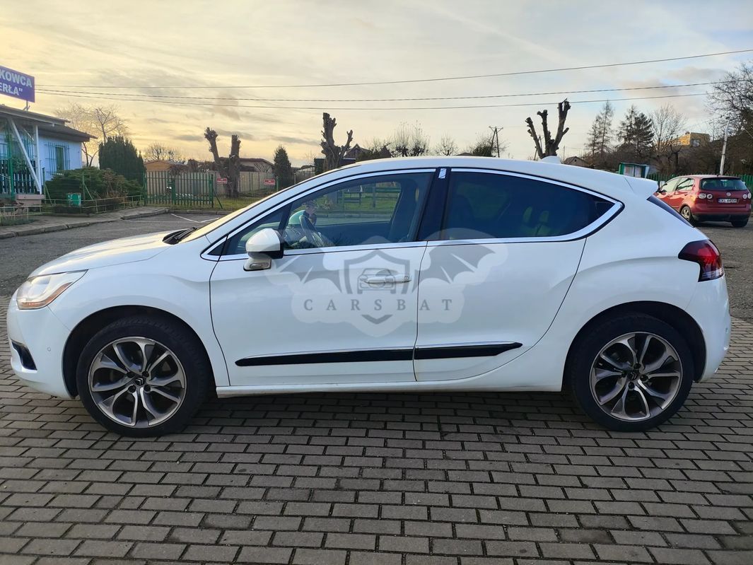 Citroën DS4 1.6 THP SoChic 2012