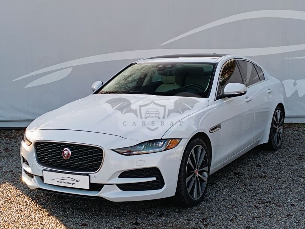Jaguar XE 2020