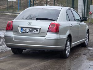 Toyota Avensis II 1.8 VVT-i Luna 2004