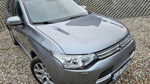 Mitsubishi Outlander III 2.0 4WD Plus 2014