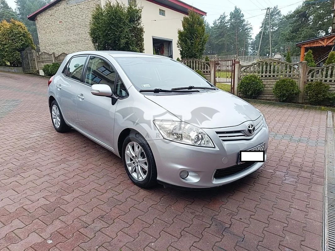 Toyota Auris I 1.33 VVT-i Premium 2011