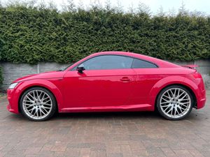 Audi TT 8S 2.0 TFSI quattro S tronic 2015