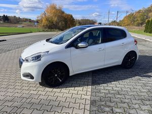 Peugeot 208 I 1.2 PureTech Allure 2018