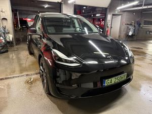 Tesla Model Y Performance AWD 2023