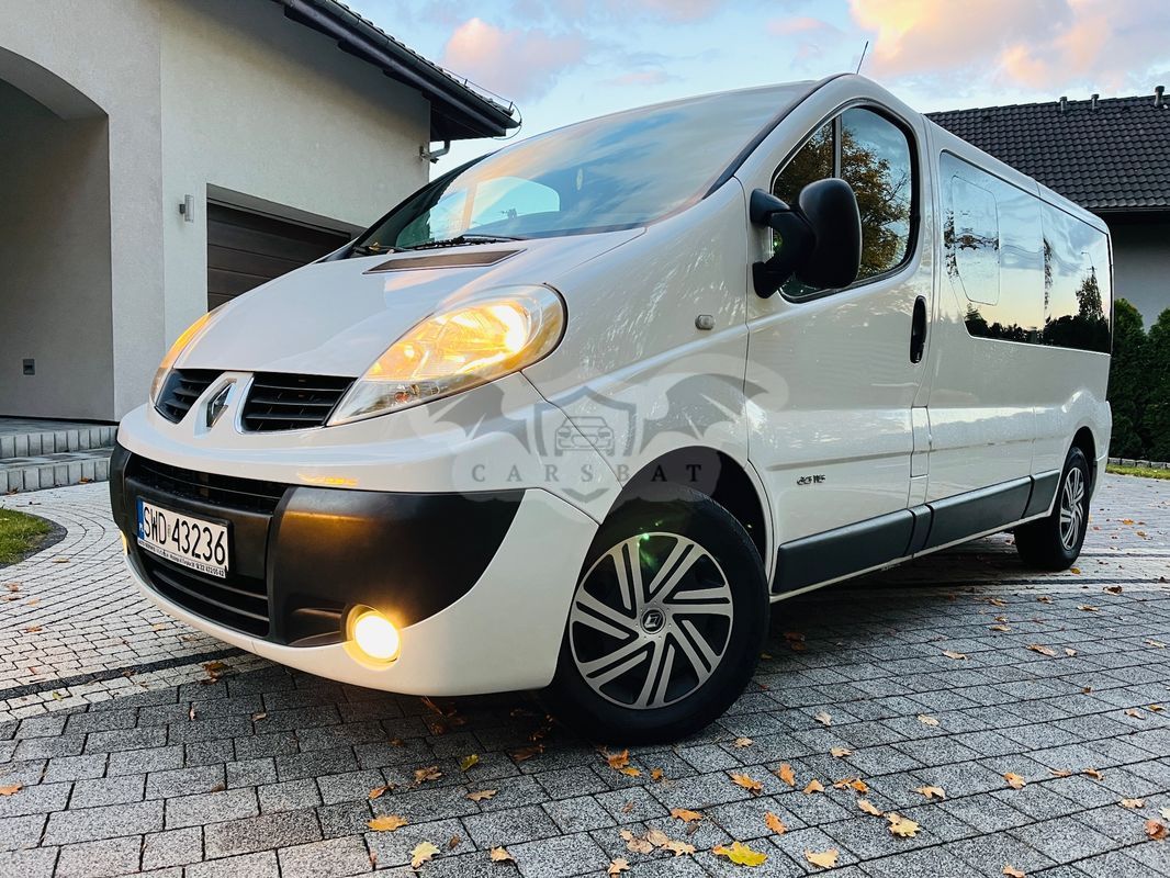 Renault Trafic II Passenger FAP L2H1 Expression 2013