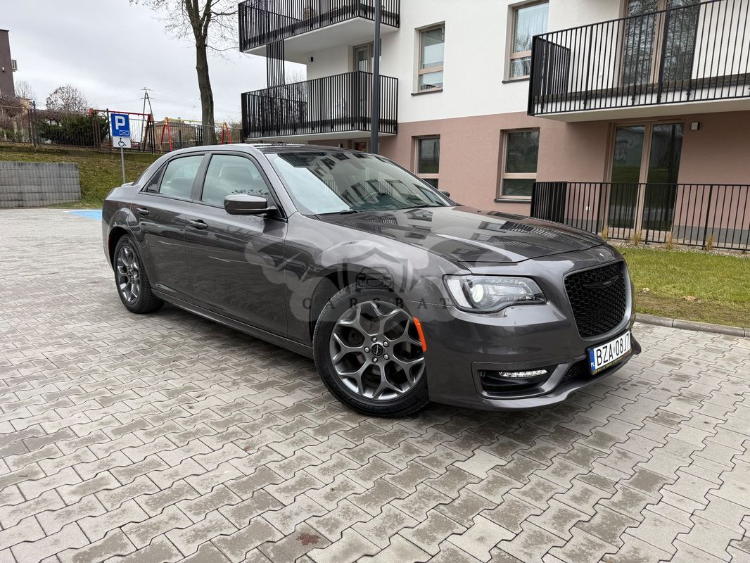 Chrysler 300 2019