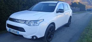 Mitsubishi Outlander III 2.2 DI-D 4WD Diamant Edition 2013