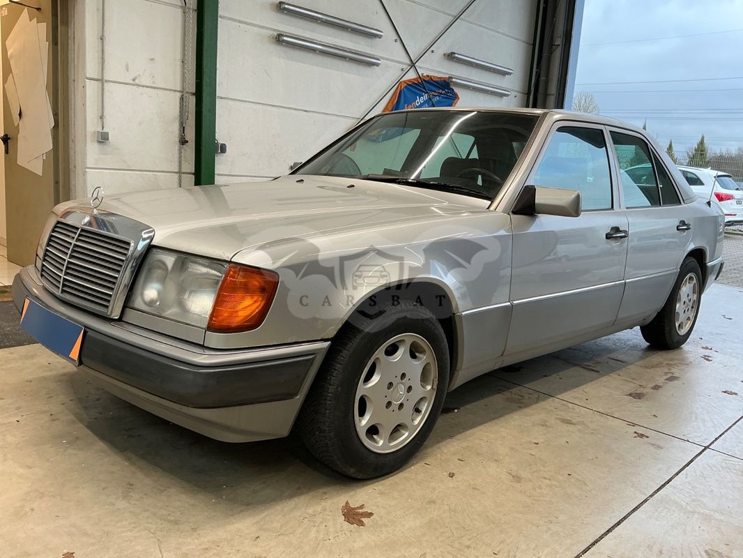 Mercedes-Benz E 1993