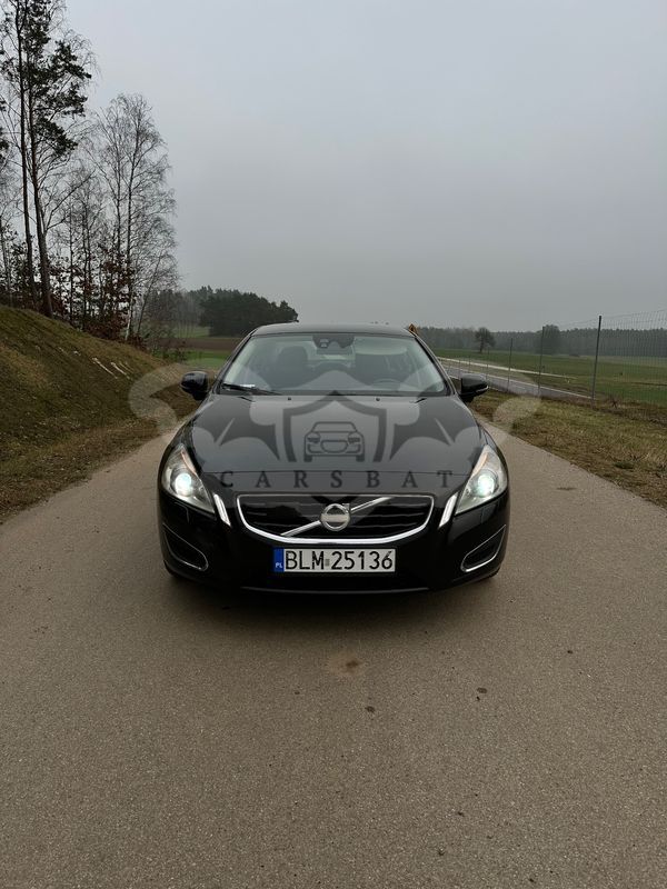 Volvo S60 II D3 2011