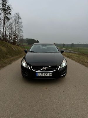 Volvo S60 II D3 2011