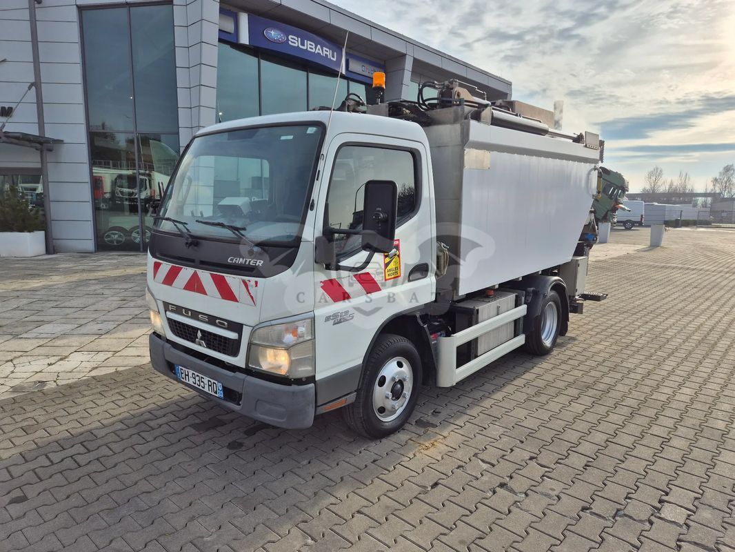 Mitsubishi Fuso Canter 2011