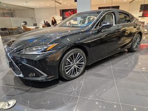 Lexus ES 300h Prestige 2025
