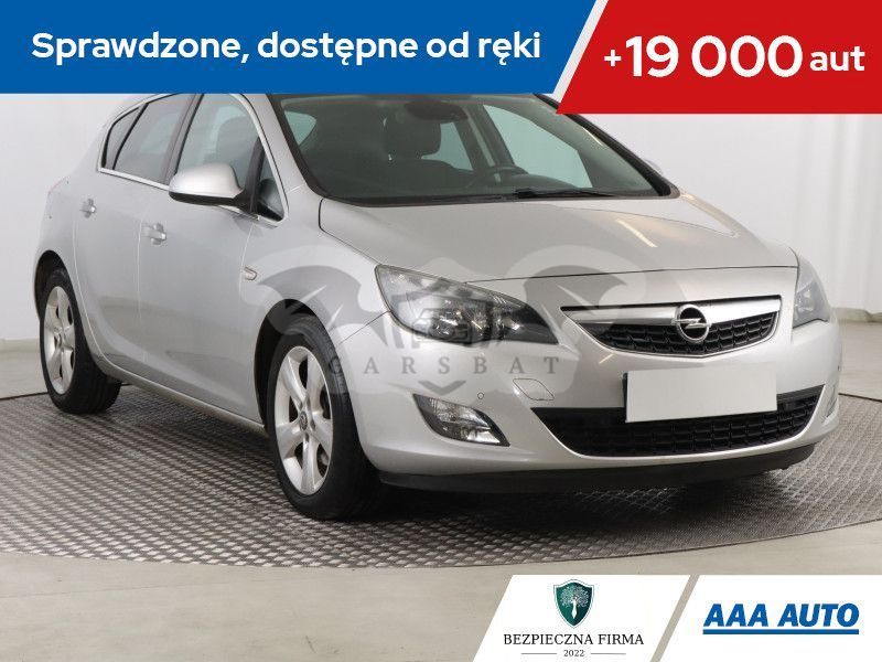 Opel Astra J 2012