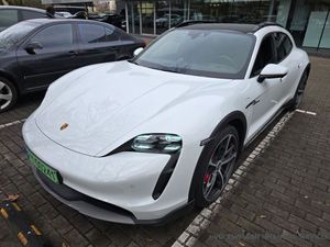 Porsche Taycan 2022