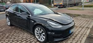Tesla Model 3 Langstreckenbatterie Allradantrieb Dual Motor 2019