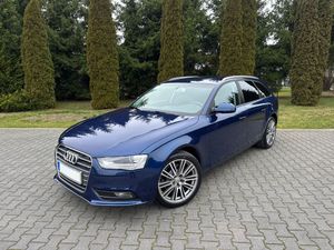 Audi A4 B8 2.0 TDI DPF Ambition 2012