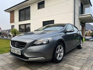 Volvo V40 II D2 Summum 2014