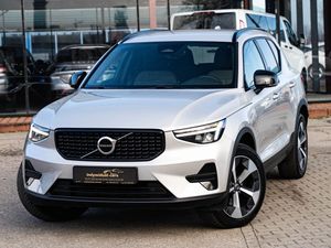 Volvo XC40 2025