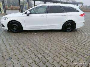Ford Mondeo Mk5 2.0 Hybrid Titanium 2022