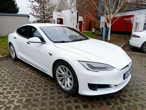 Tesla Model S 2016