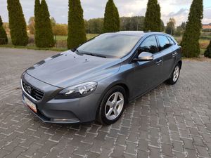Volvo V40 II D2 Momentum 2015