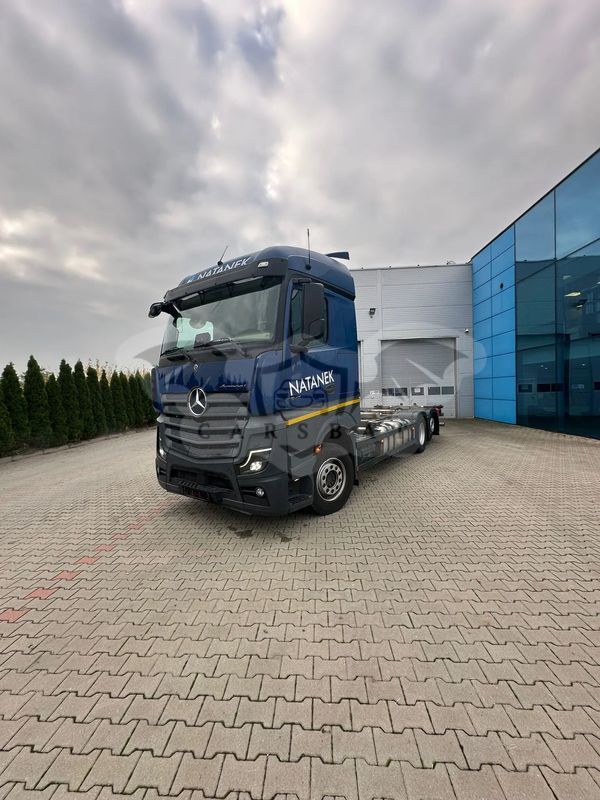 Mercedes-Benz Actros 2025