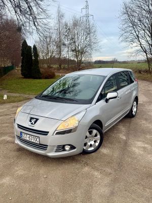 Peugeot 5008 I 1.6 HDi Family 7os 2012