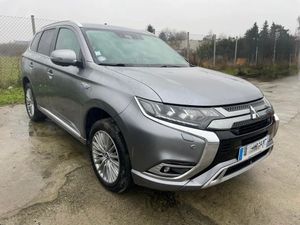 Mitsubishi Outlander III 2.4 4WD Diamant+ 2018