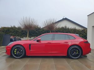 Porsche Panamera 4 E-Hybrid Platinum Edition 2018