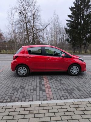 Toyota Yaris III Hybrid 100 Premium 2016