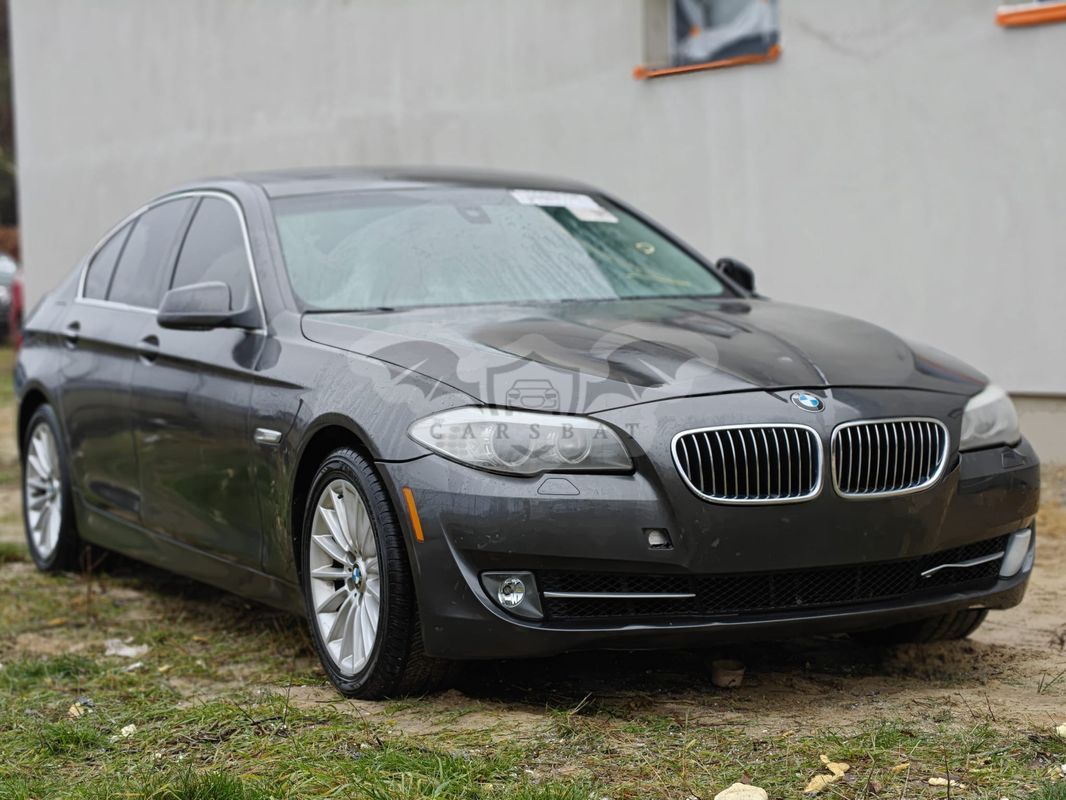 BMW 5 Series F10/F11 535i Luxury Line 2011