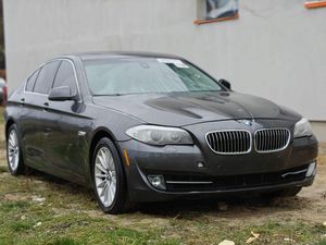 BMW 5 Series F10/F11 535i Luxury Line 2011
