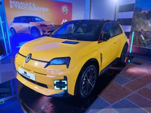 Renault 5 E-Tech 2025