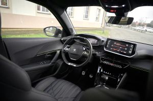 Peugeot 2008 II 1.5 BlueHDi GT S&S 2021