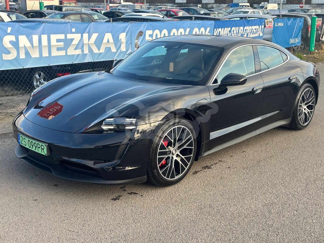 Porsche Taycan 2022