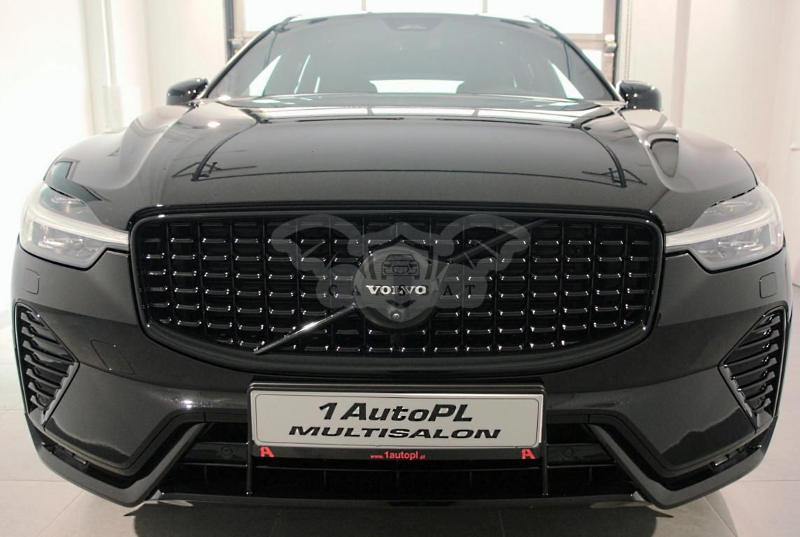 Volvo XC60 II B5 B AWD Ultimate Black Edition 2025