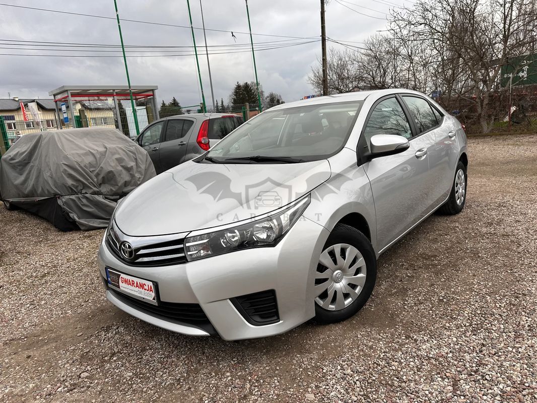 Toyota Corolla Seria E16 2015