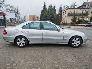 Mercedes-Benz E W211 2004