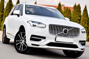 Volvo XC90 II T8 AWD Plug-In Hybrid Inscription 7os 2022