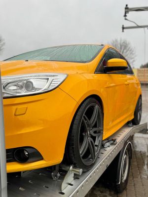 Ford Focus Mk3 ver-2-0-ecoboost-st 2012