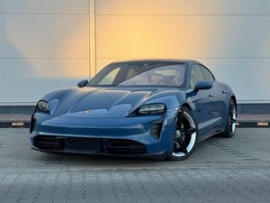 Porsche Taycan Turbo 2021